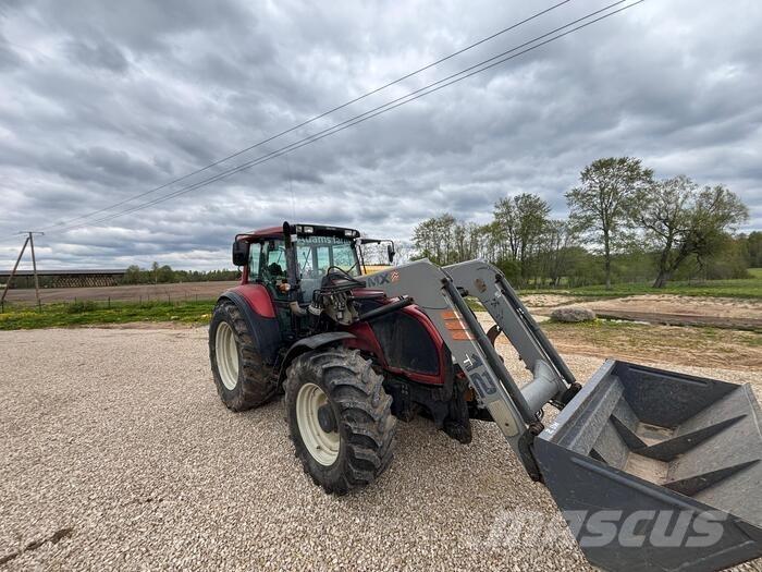 Valtra T130 曳引機