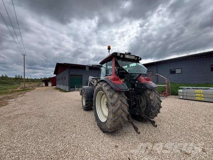 Valtra T130 曳引機