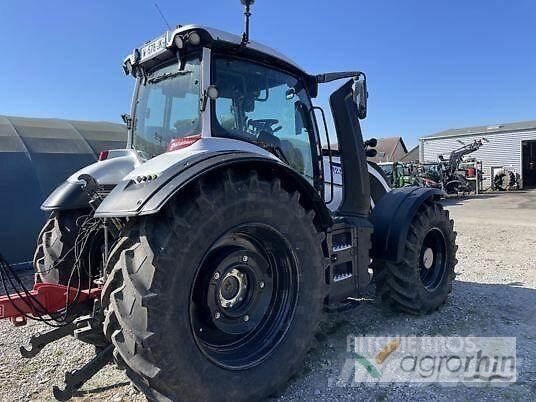 Valtra T215A 曳引機
