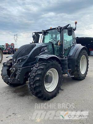 Valtra T234 VERSU 曳引機