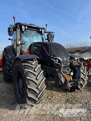 Valtra T235 Diect 曳引機