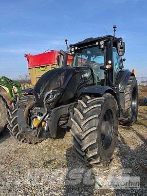 Valtra T235 Diect 曳引機