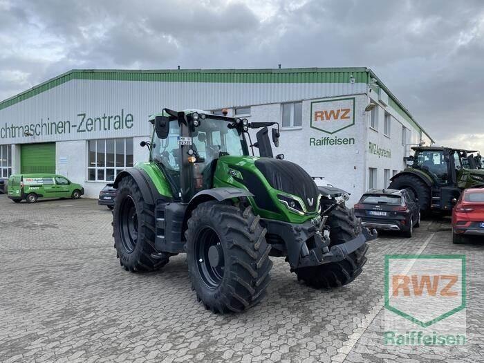 Valtra T235V 曳引機