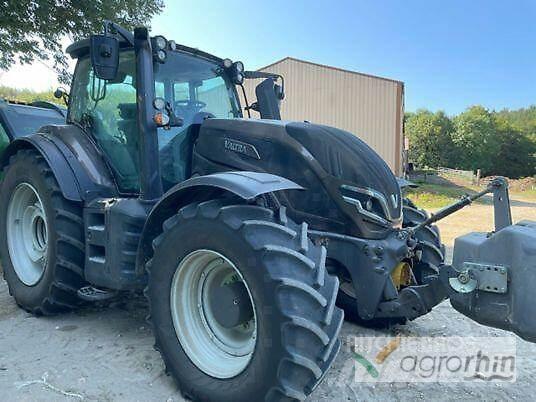 Valtra T235V 曳引機