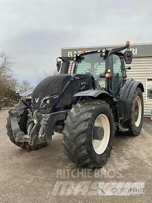 Valtra T254V 曳引機