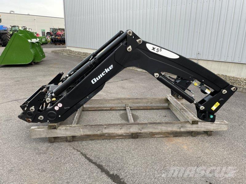 Ålö X5 S 前端裝載機和挖掘機