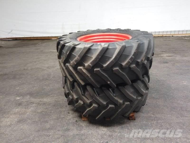BKT 540 / 65 R30 輪胎、車輪和輪圈