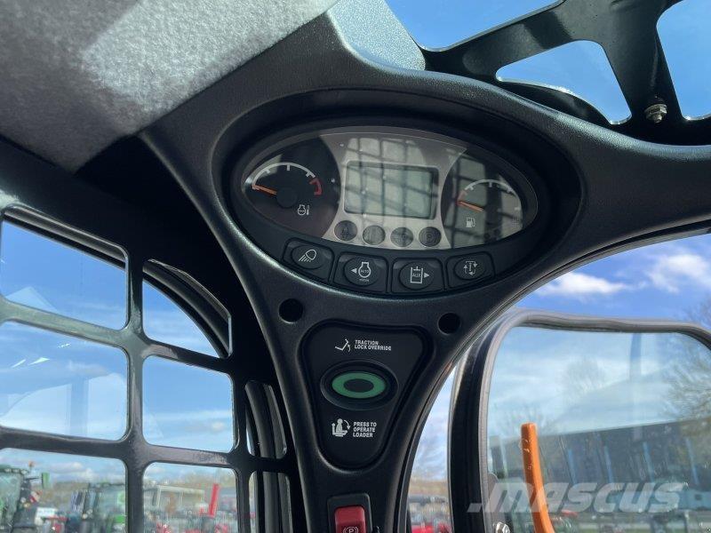 Bobcat T450 E 滑移轉向裝載機