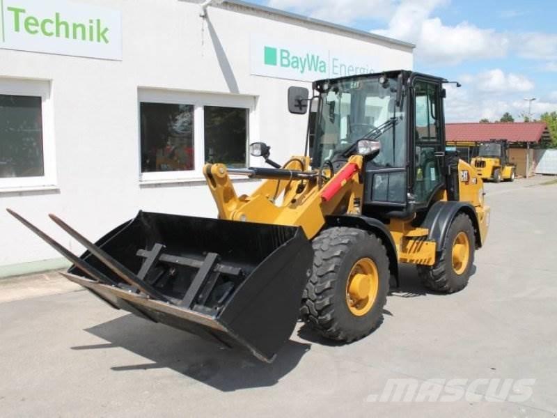 CAT 907 輪胎式裝載機