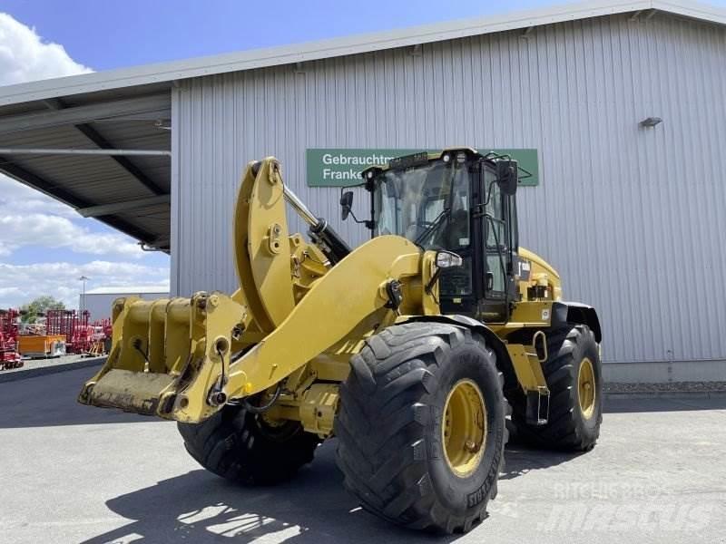 CAT 938M 輪胎式裝載機