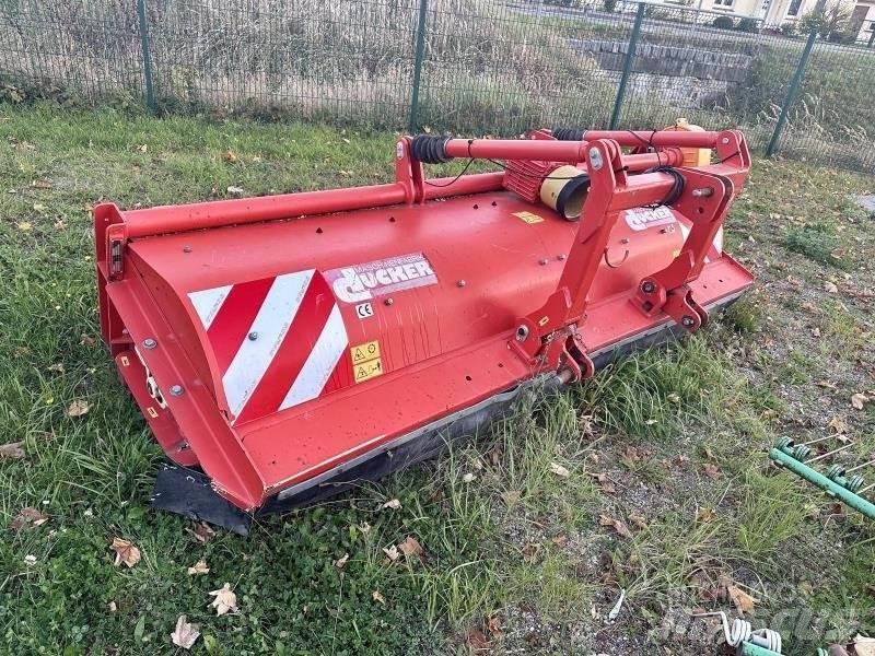Dücker UM 30 堆肥攪拌翻堆機