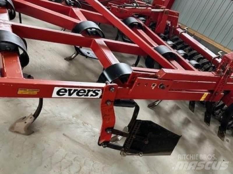 Evers Tarpan 中耕管理機