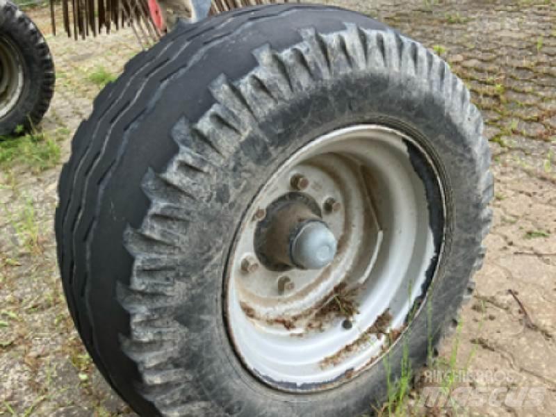 Fella TS 10055 堆草機