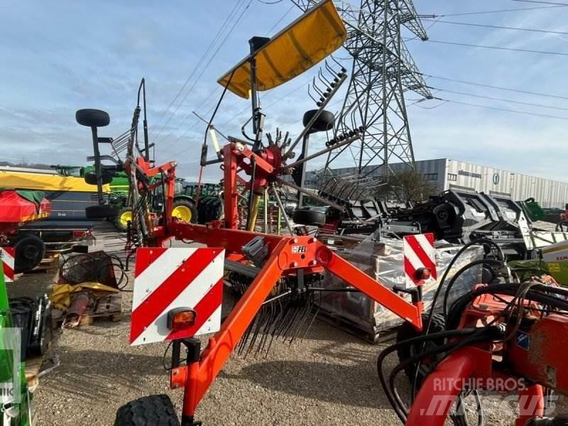 Fella TS 1402 堆草機
