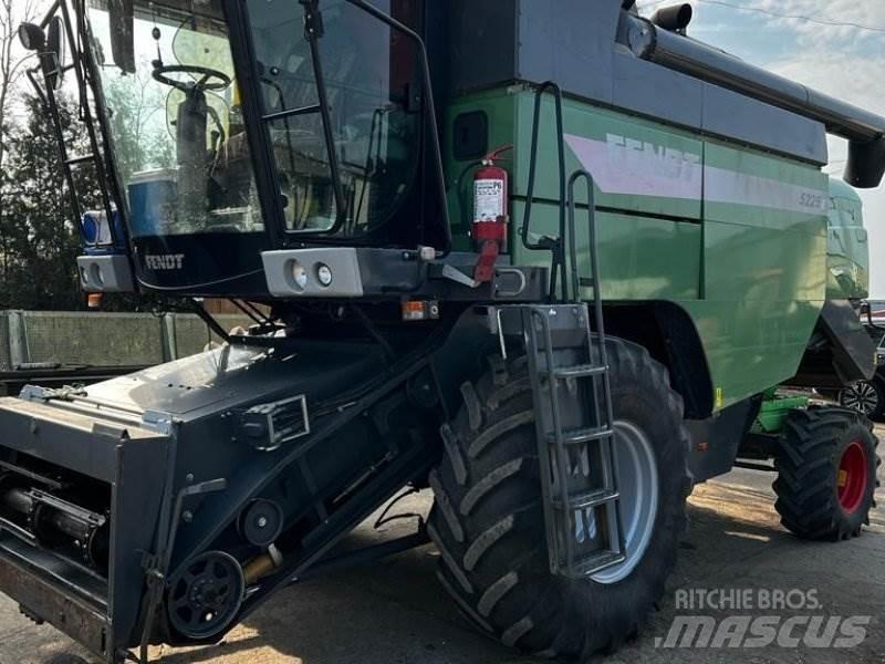 Fendt 5225 E 聯合收穫機