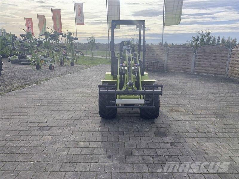 Fliegl 2527 滑移轉向裝載機