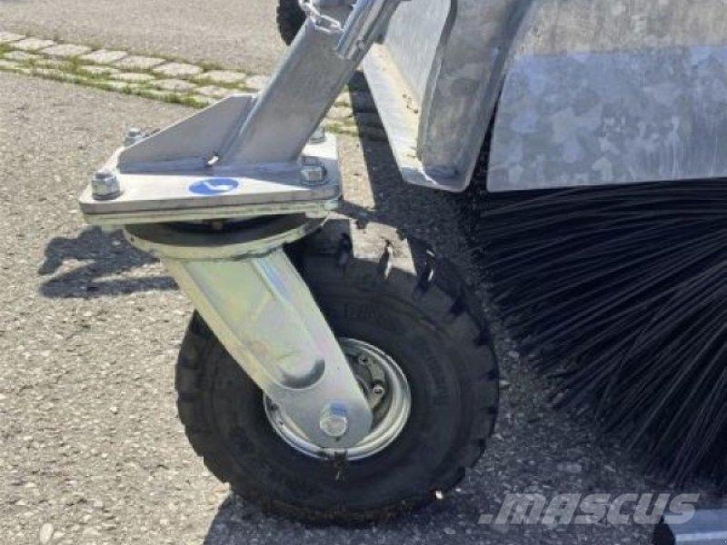 Fliegl TYP 700 掃倉機
