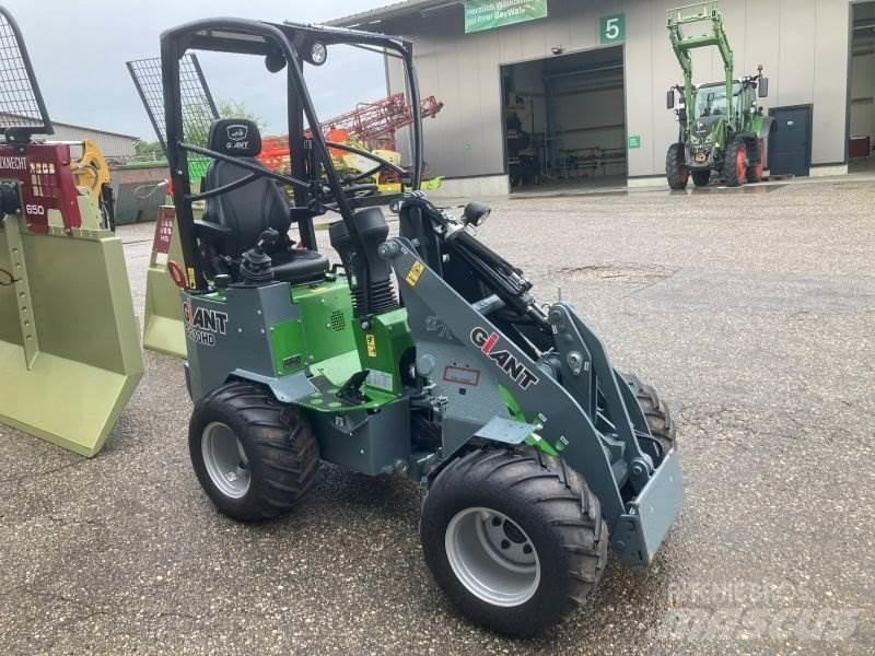 GiANT G1200 滑移轉向裝載機