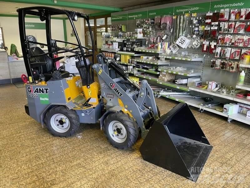 GiANT G1200 滑移轉向裝載機