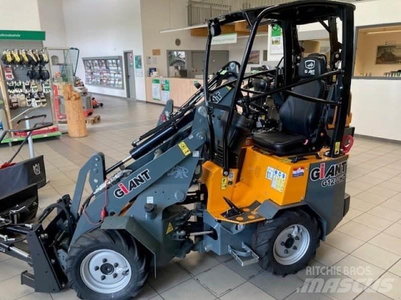 GiANT G1200 滑移轉向裝載機