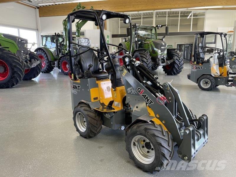 GiANT G1200 HD 滑移轉向裝載機