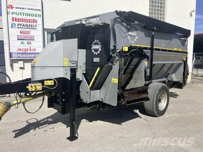 HIRL T110 混合餵料機