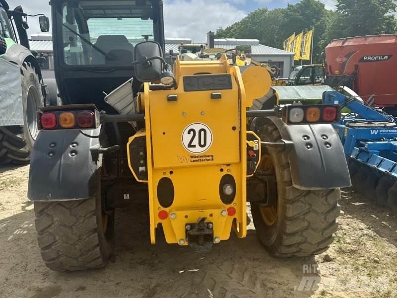 JCB 542-70 伸縮臂操作車