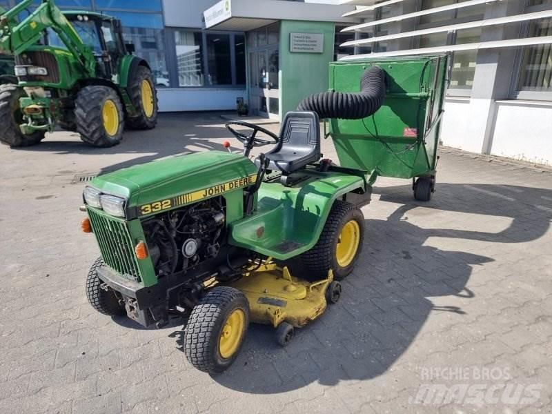 John Deere 332 小型曳引機
