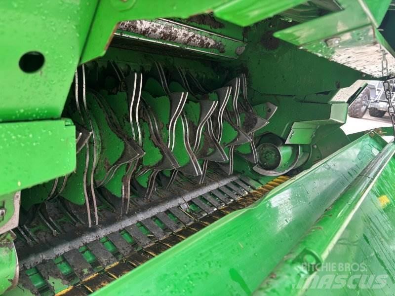 John Deere 623 圓型牧草打包機