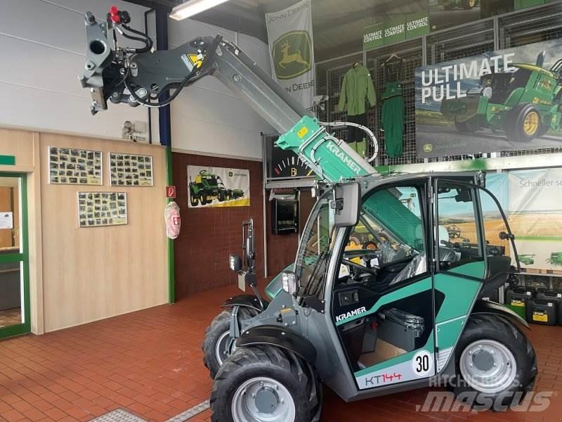 Kramer KT 144 伸縮臂操作車
