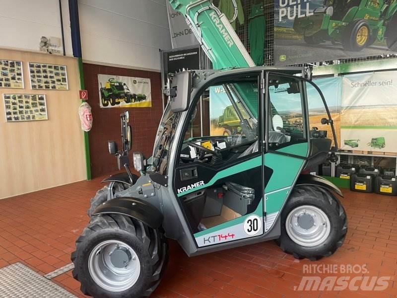 Kramer KT 144 伸縮臂操作車