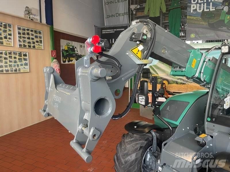 Kramer KT 144 伸縮臂操作車