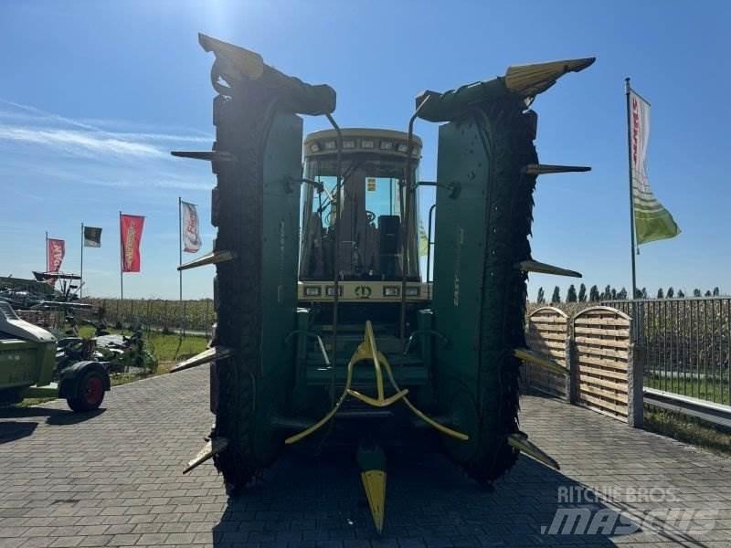 Krone BIG X V8 牧草收穫機