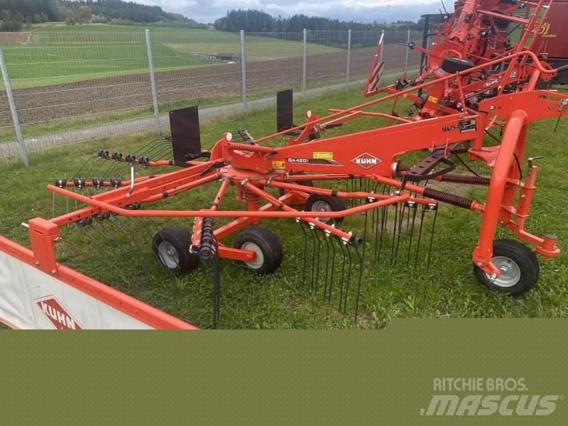 Kuhn GA 4201 堆草機