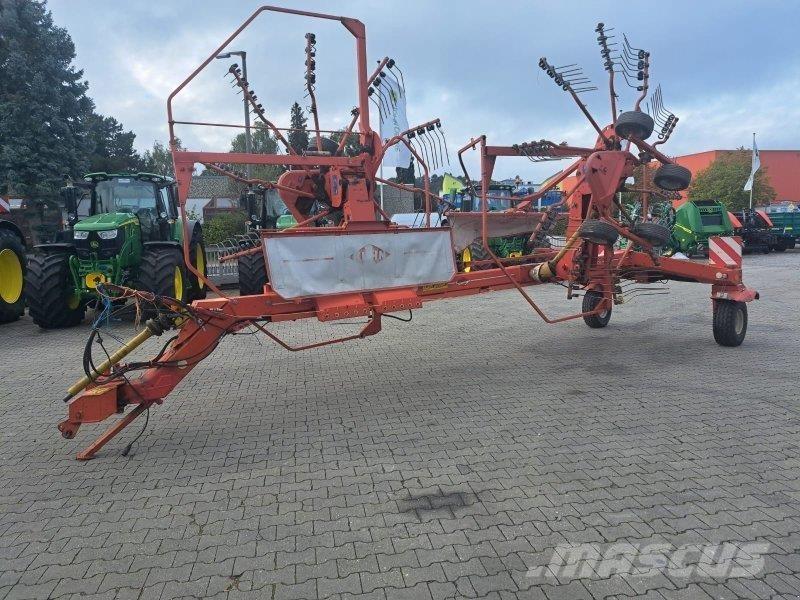 Kuhn GA 7302 堆草機