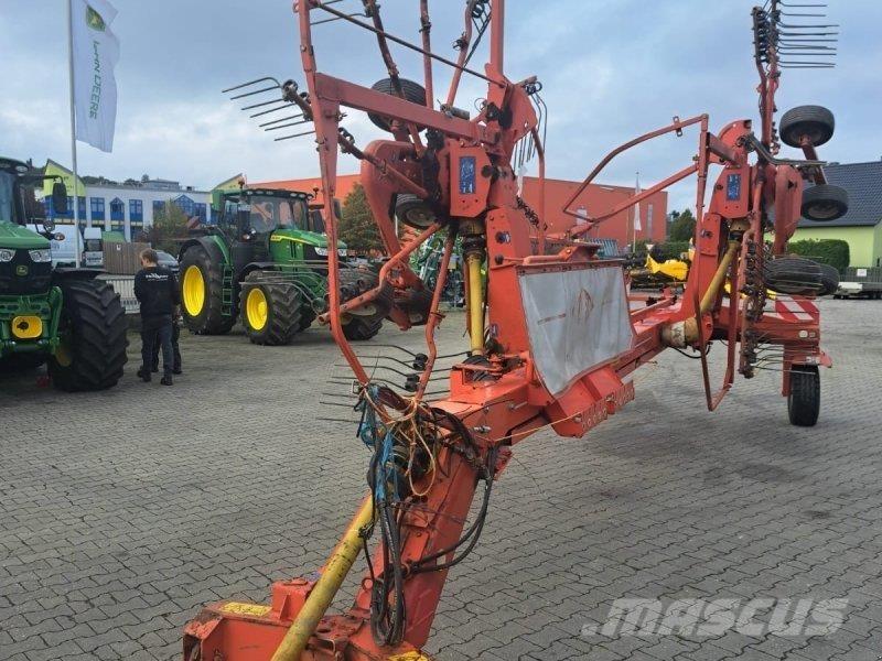 Kuhn GA 7302 堆草機