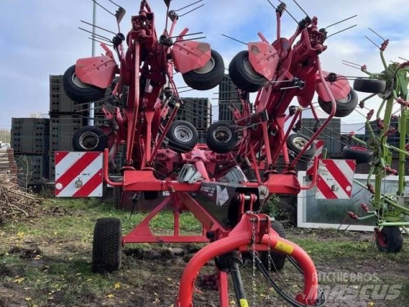 Kuhn GF 10802 耙與翻草機