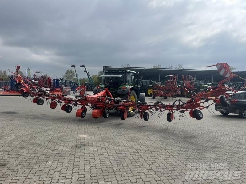 Kuhn GF 13003 耙與翻草機