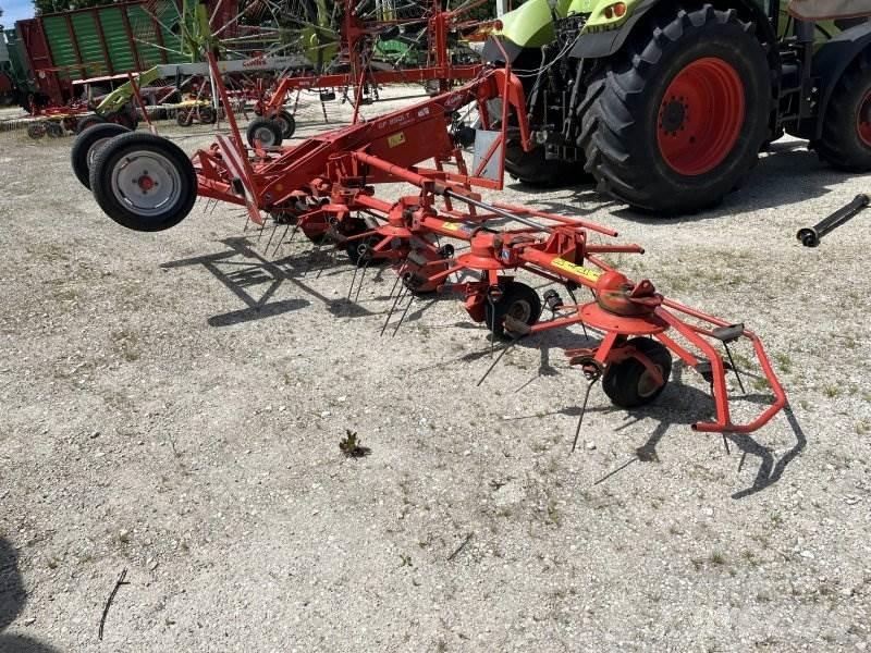 Kuhn GF 8501 耙與翻草機