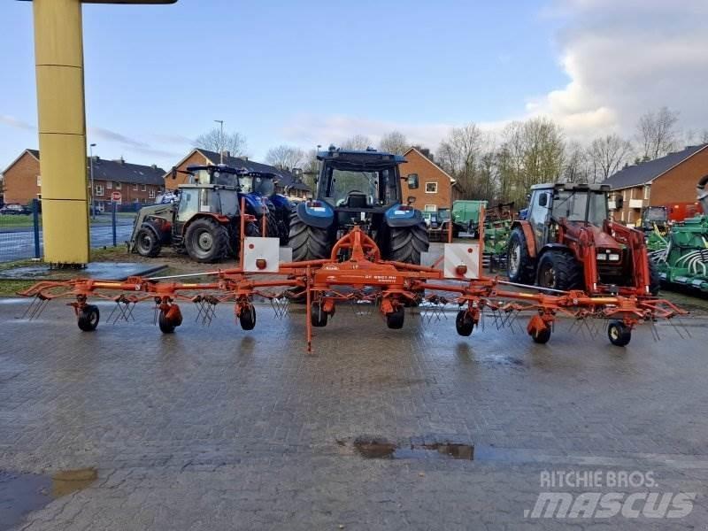 Kuhn GF 8501 耙與翻草機