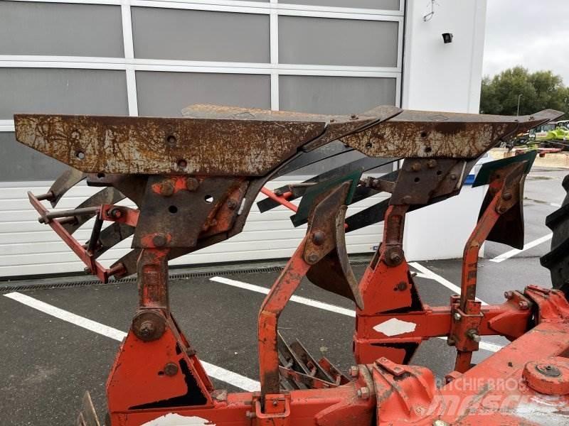 Kuhn HV 575 傳統犁