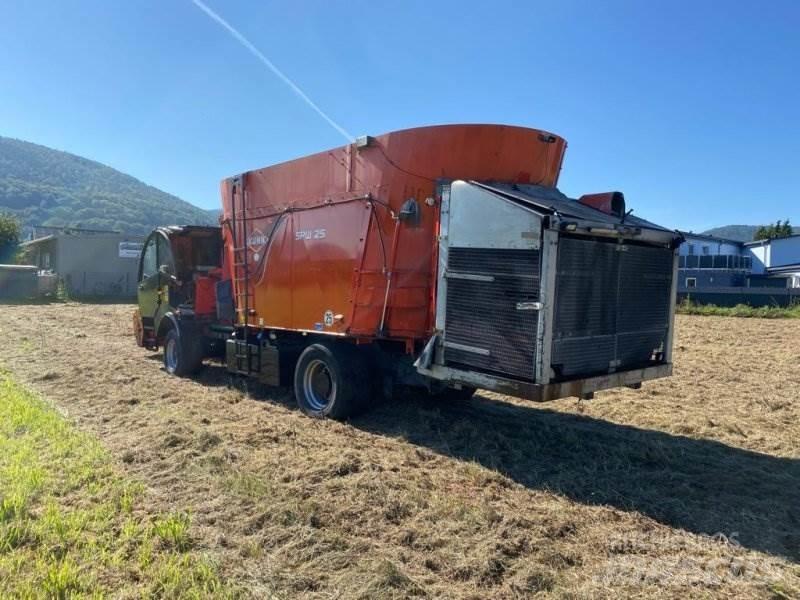 Kuhn SPW 25 混合餵料機