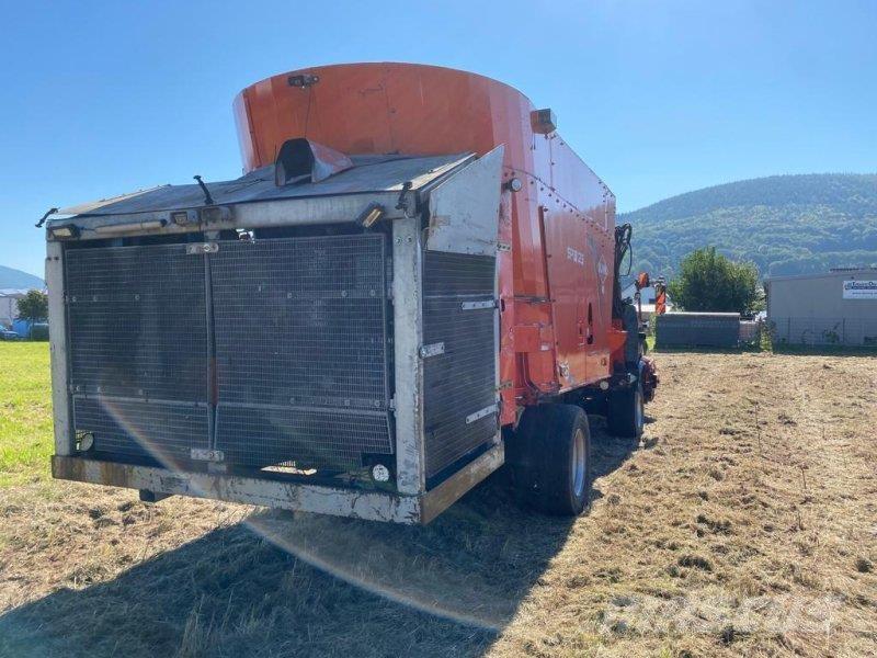 Kuhn SPW 25 混合餵料機