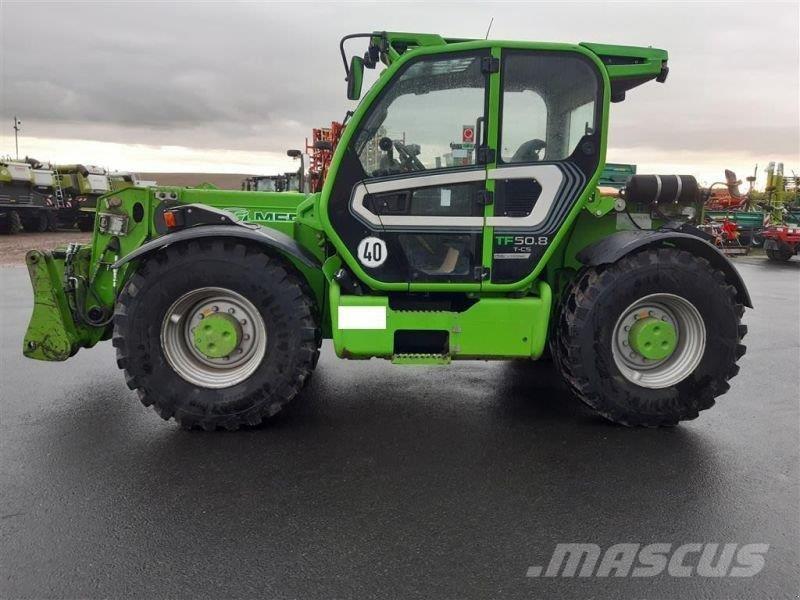 Merlo TF 50.8 伸縮臂操作車