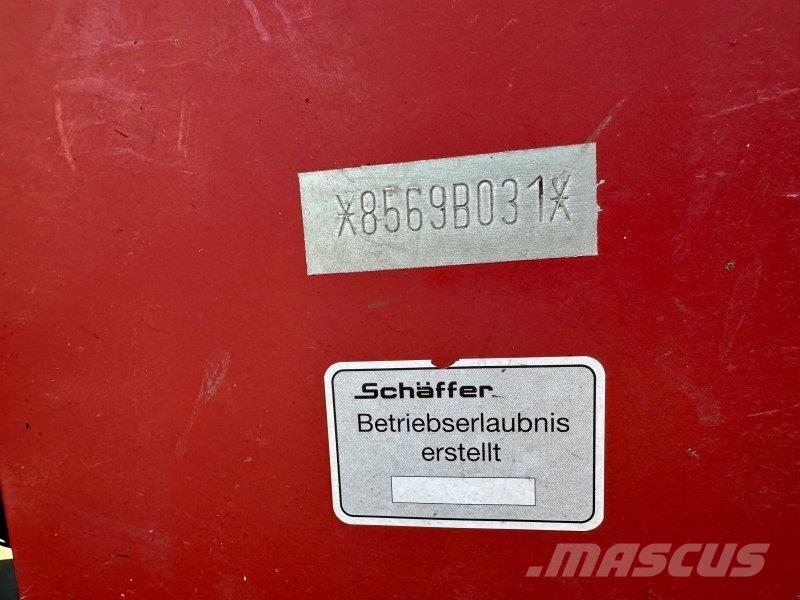 Schäffer 5680Z 輪胎式裝載機