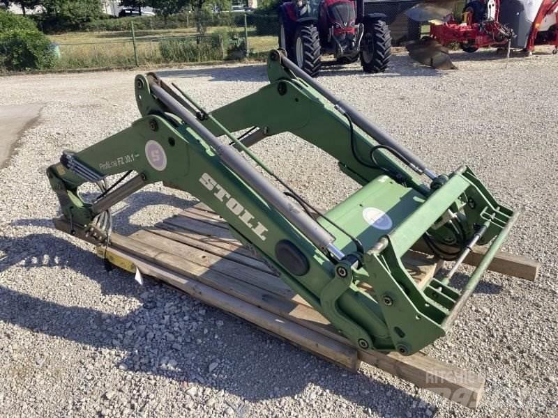 Stoll FZ 30.1 前端裝載機和挖掘機