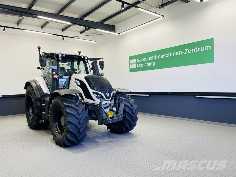 Valtra T215D 曳引機