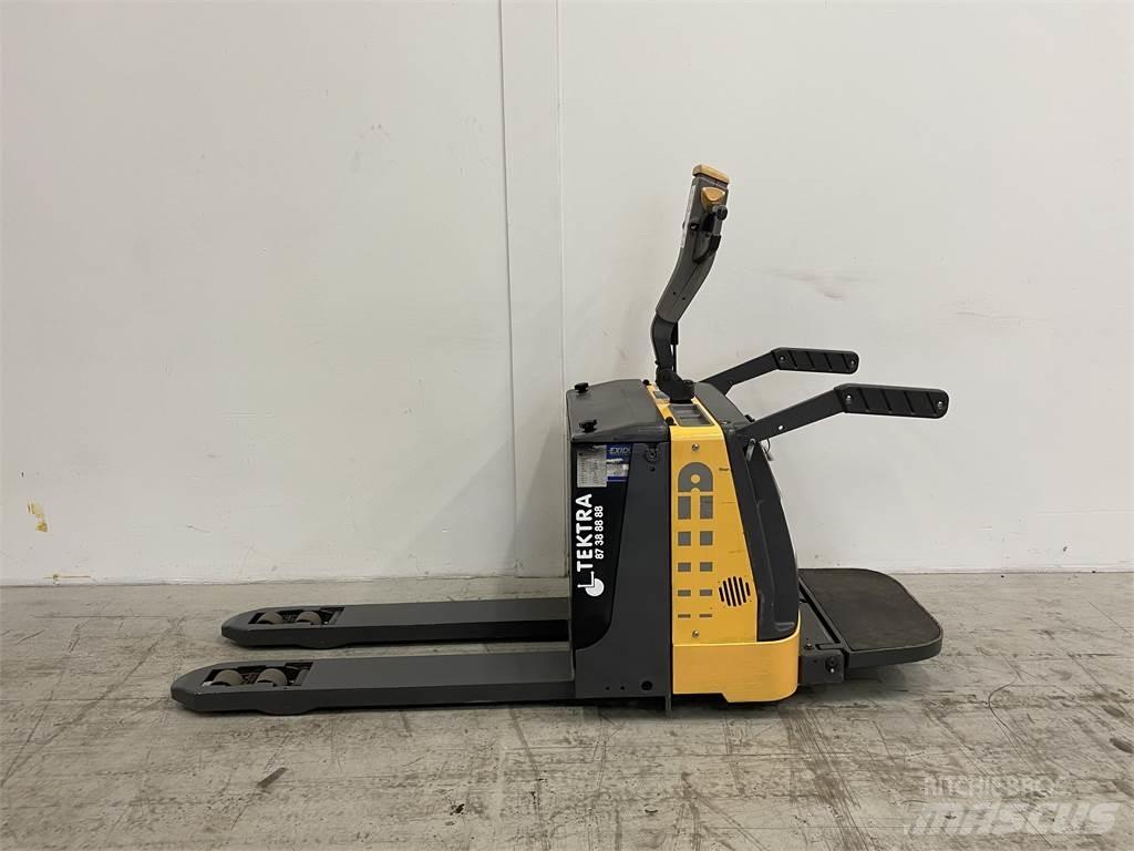 Atlet TLP200 平台型低架升降機
