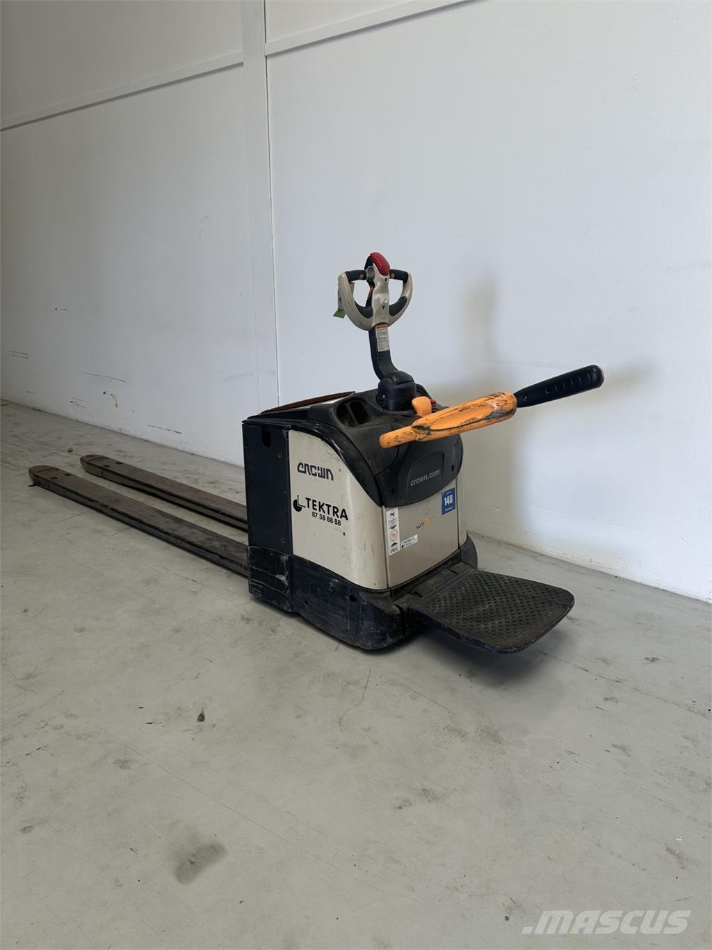 Crown WT3040 平台型低架升降機