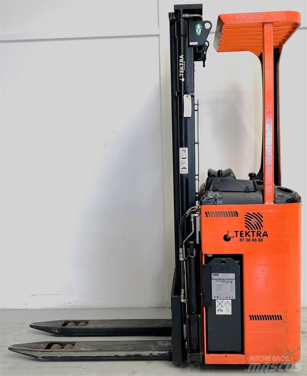 Rocla SST 12 TREV 自走式堆積機